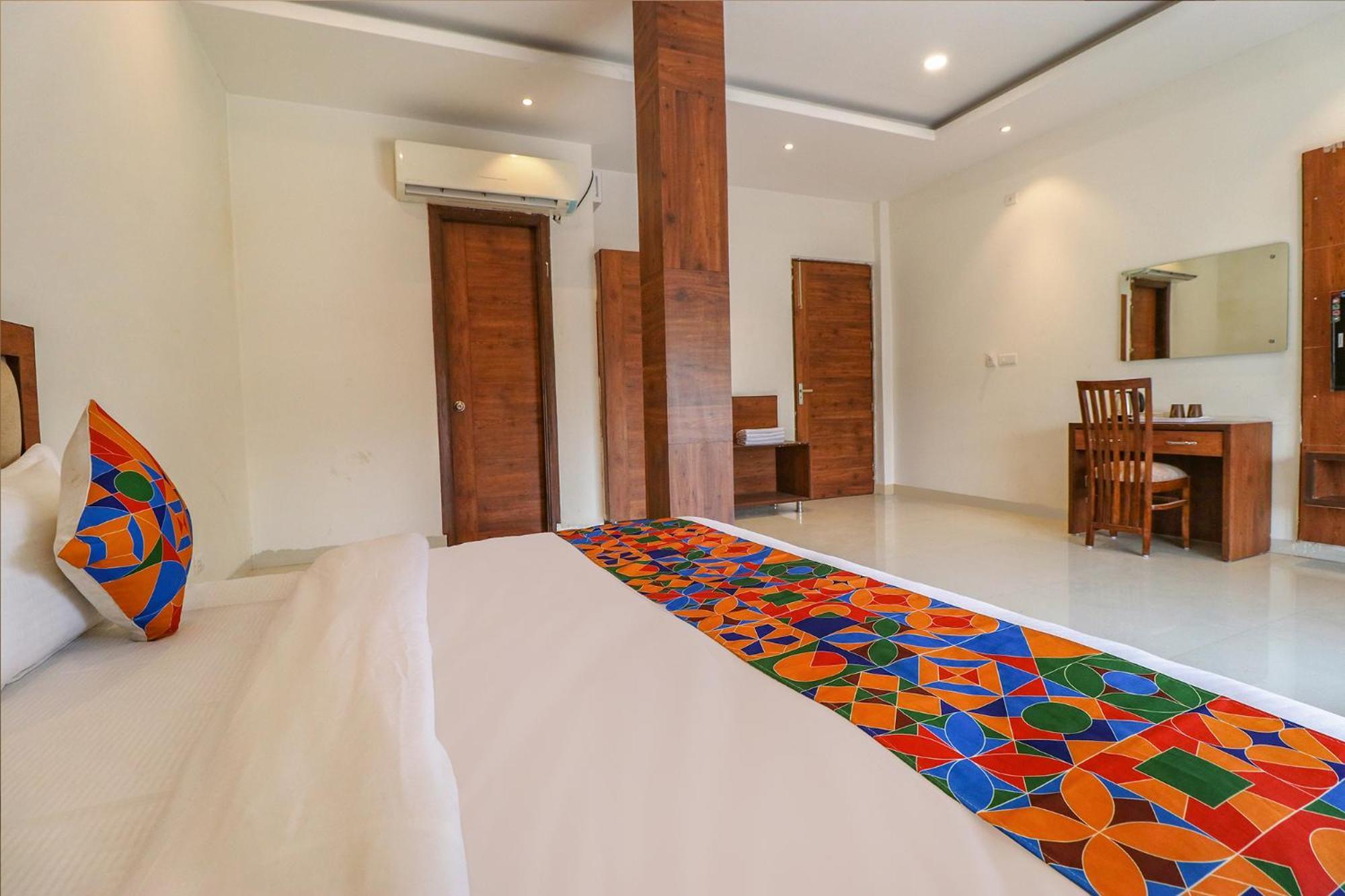 FabHotel Prime Parisar Near Amritsar Railway Station Exterior foto